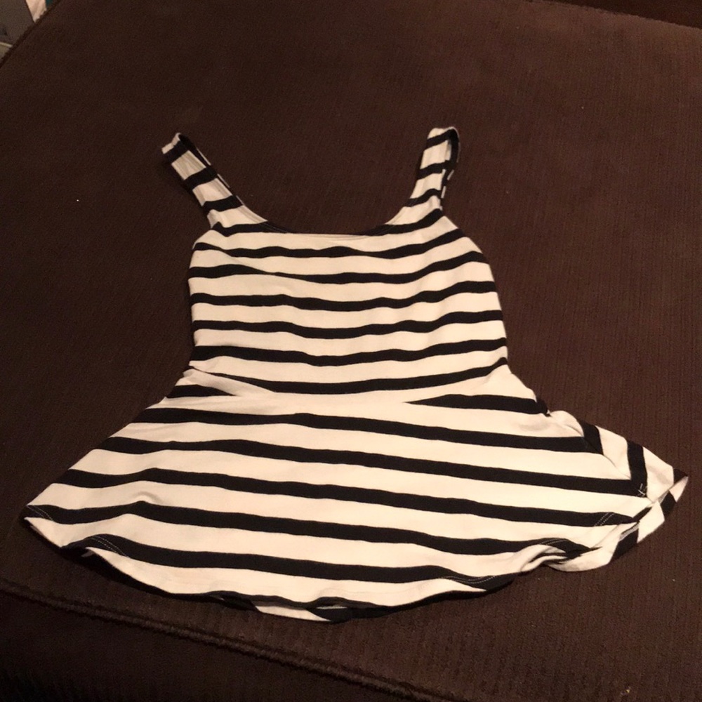 Express black and white top size XS